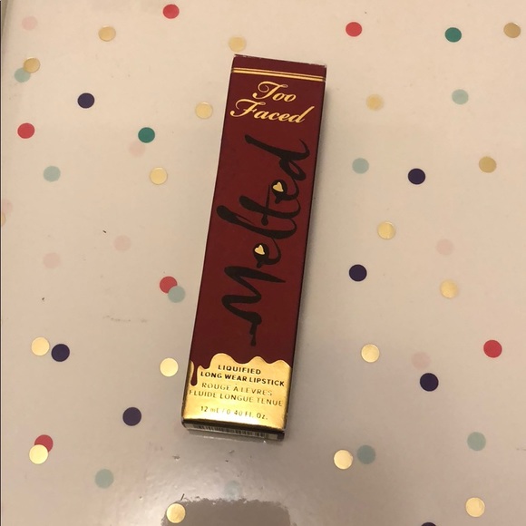 Too Faced Melted Lipstick in Velvet - Picture 3 of 7
